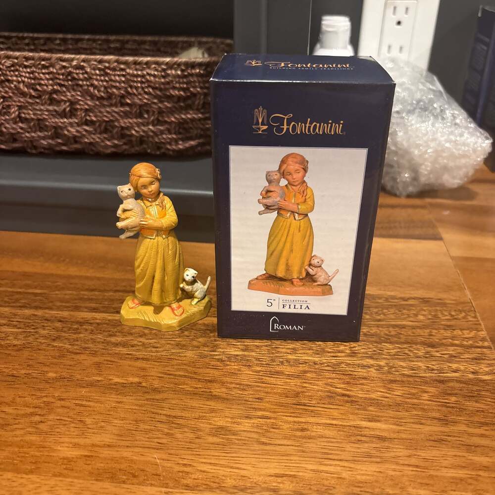 Fontanini - Filia, Girl with Cats (5" Scale)